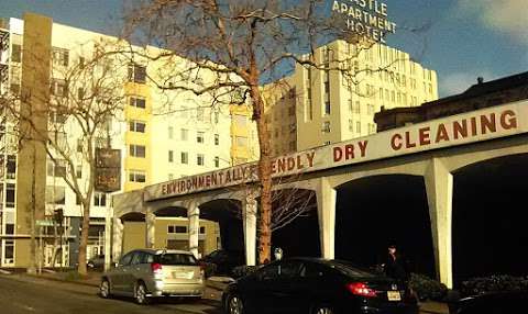 One Hour Dry Cleaner in Oakland